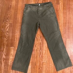 EDUN Men’s Green Fatigue style pant - 34